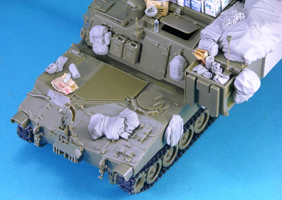 1/35 现代美国 M109A6 帕拉丁自行榴弹炮堆积物