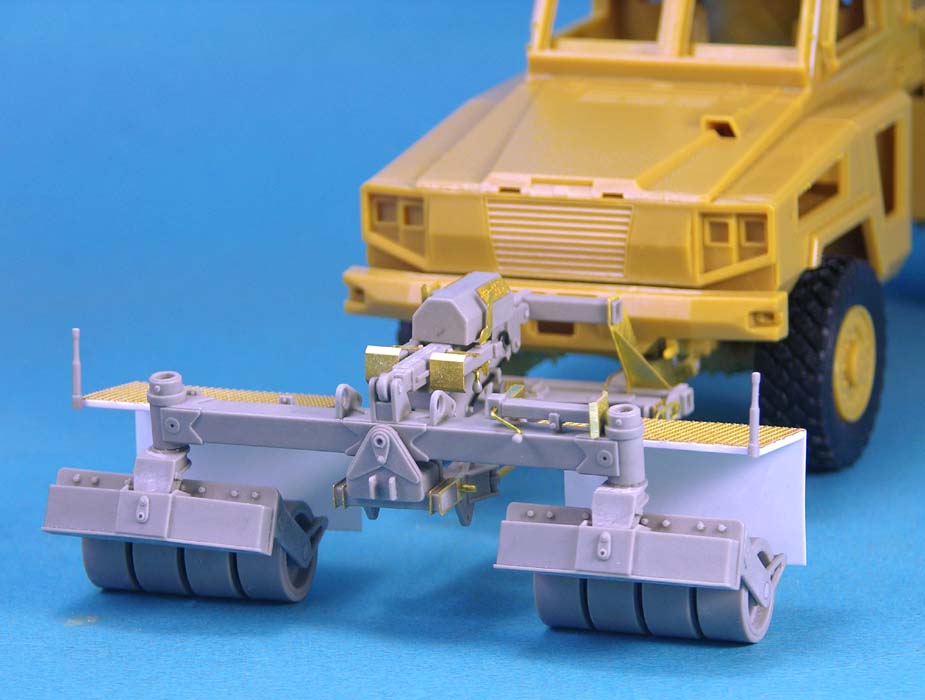 1/35 现代美国 RG-31 防地雷装甲车前置扫雷滚改造件(配天力)