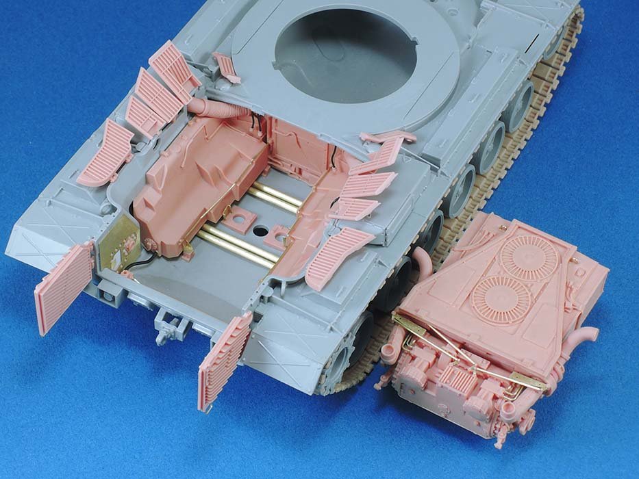 1/35 现代美国 M48/M60 巴顿主战坦克发送机与舱室改造件(配威龙M48/M60系列) - 点击图像关闭