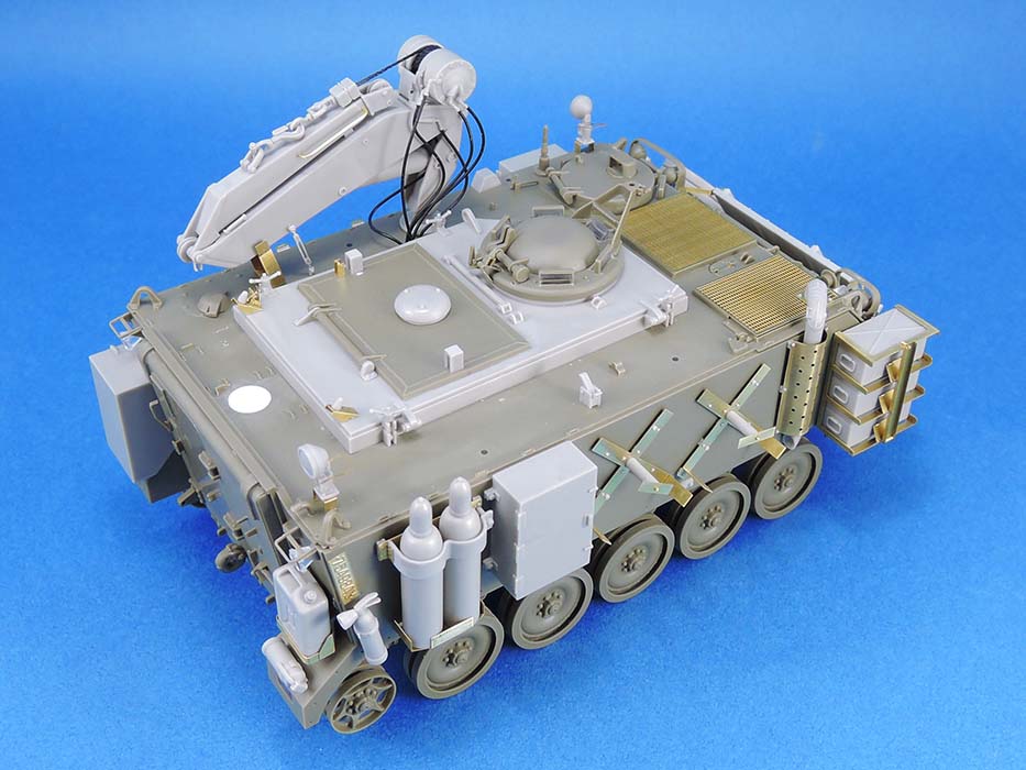 1/35 现代以色列 M113 装配匠装甲抢救车改造件