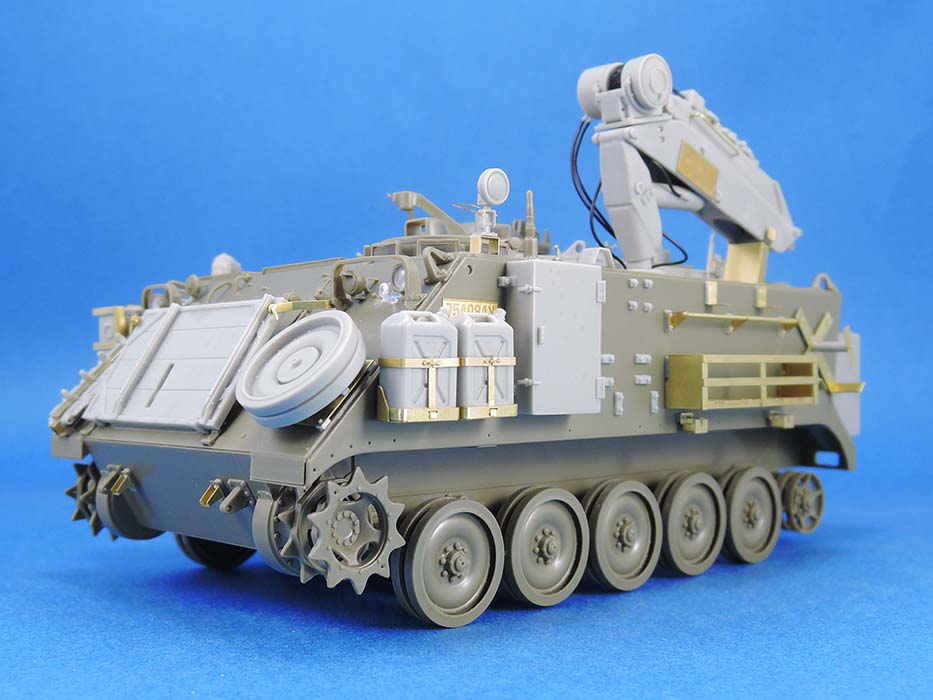 1/35 现代以色列 M113 装配匠装甲抢救车改造件