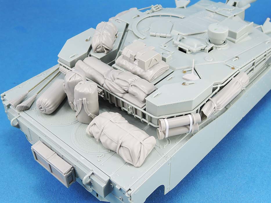 1/35 现代韩国 K1/A2 主战坦克堆积物(2) - 点击图像关闭