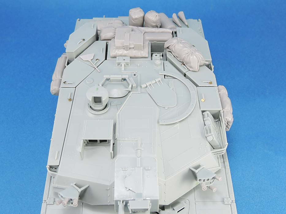 1/35 现代韩国 K1/A2 主战坦克堆积物(2) - 点击图像关闭