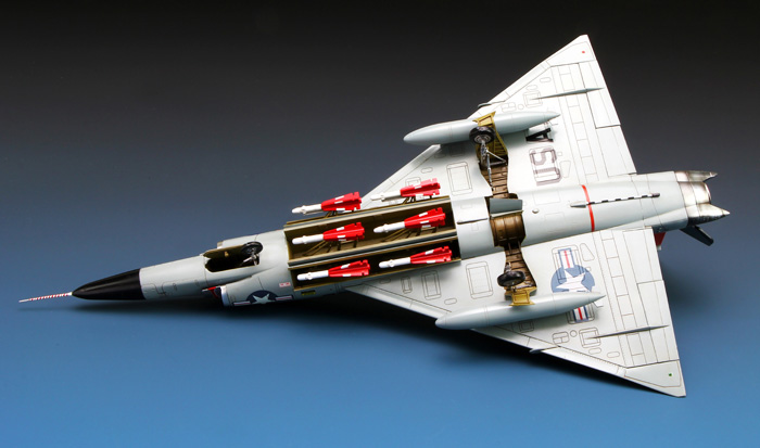 1/72 现代美国 F-102A 三角剑战斗机