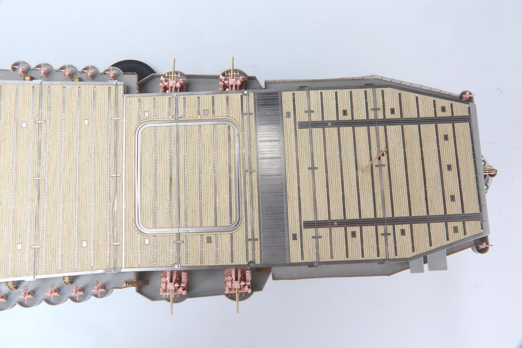 1/200 二战美国 CV-6 企业号航空母舰改造蚀刻豪华套装与木甲板(配小号手) - 点击图像关闭