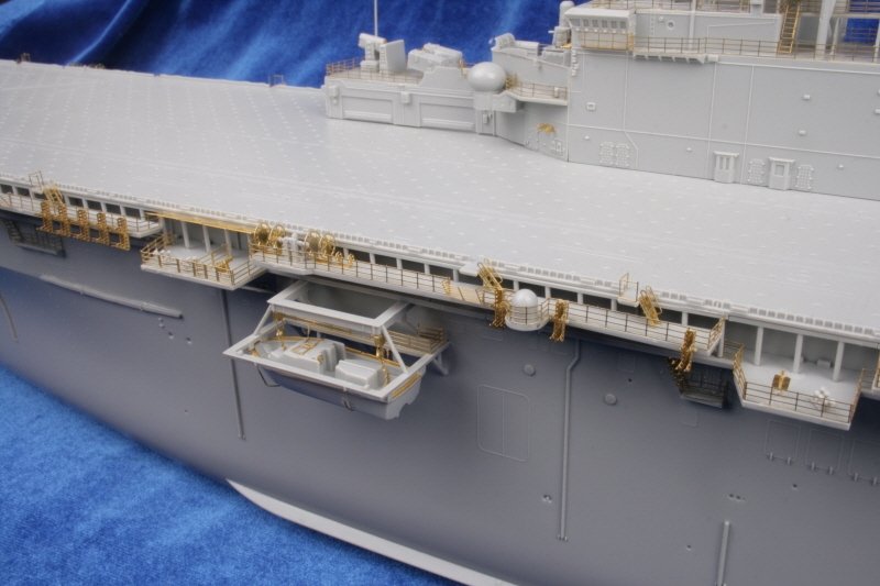 1/350 现代美国 LHD-1 黄蜂号两栖攻击舰改造蚀刻片(配小号手/MRC)