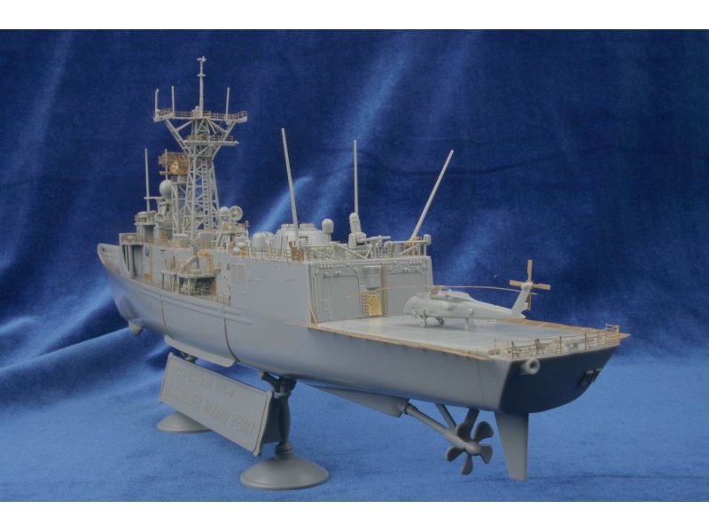 1/350 现代美国佩里级护卫舰长船体型改造蚀刻片(配爱德美) - 点击图像关闭