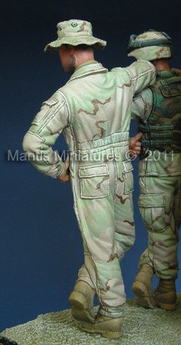 1/35 现代美国装甲战车驾驶员/维修员