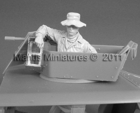 1/35 现代美国装甲战车驾驶员/维修员