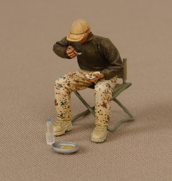 1/35 现代德国国防军士兵营地休息(2)