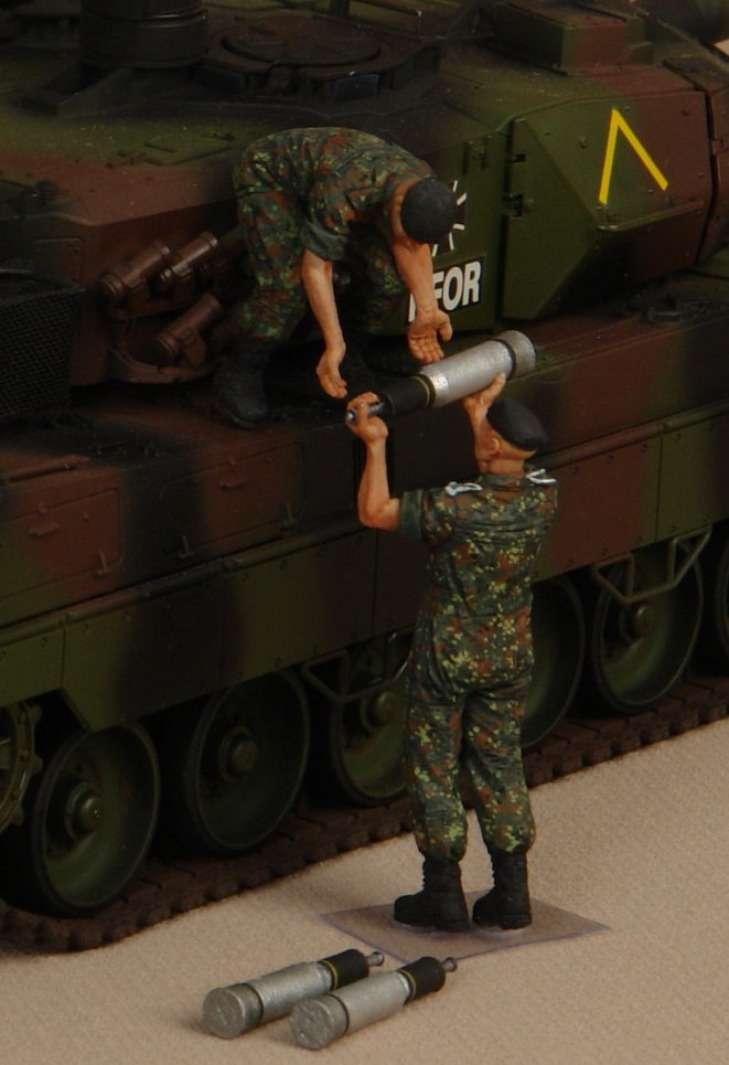 1/35 现代德国国防军坦克兵弹药填充