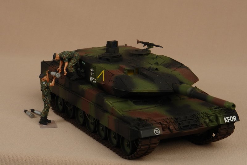 1/35 现代德国国防军坦克兵弹药填充