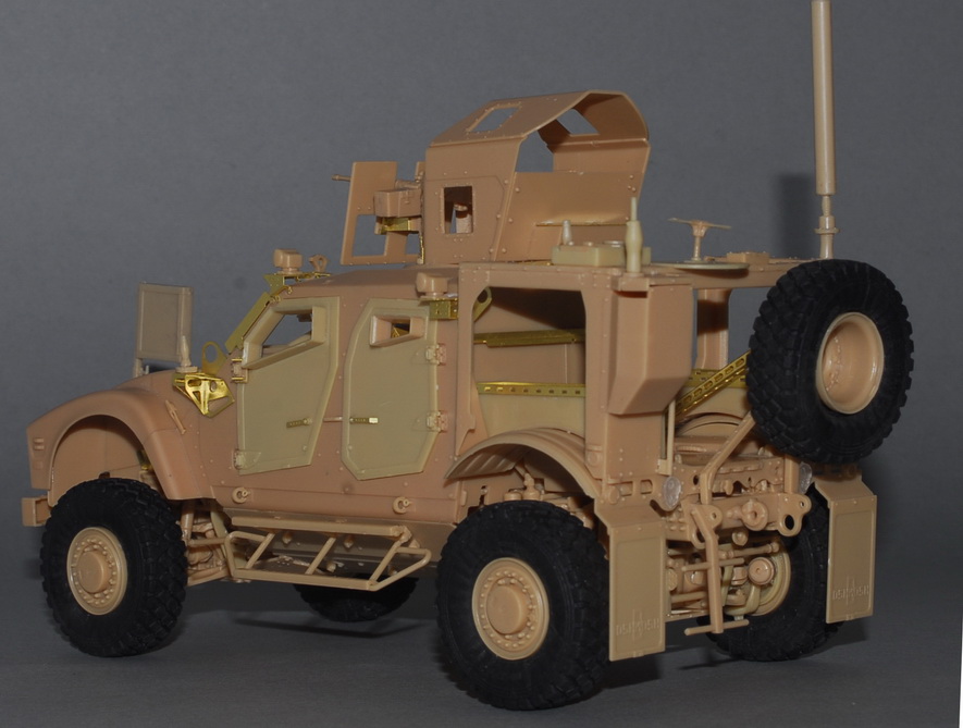 1/35 现代美国 M-ATV 防地雷反伏击装甲车