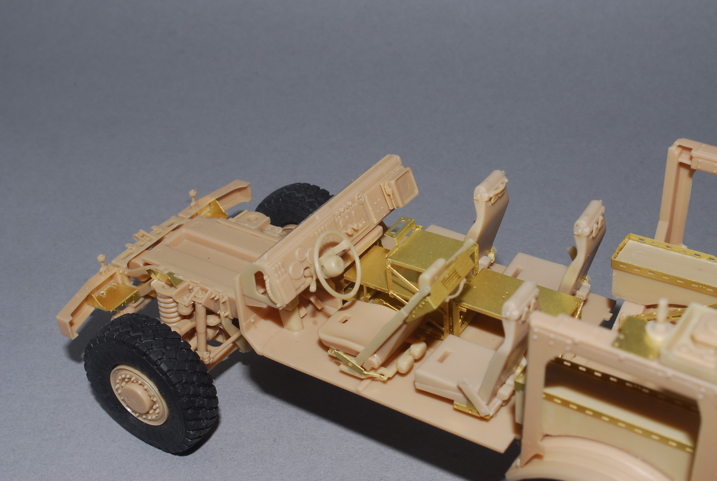 1/35 现代美国 M-ATV 防地雷反伏击装甲车 - 点击图像关闭