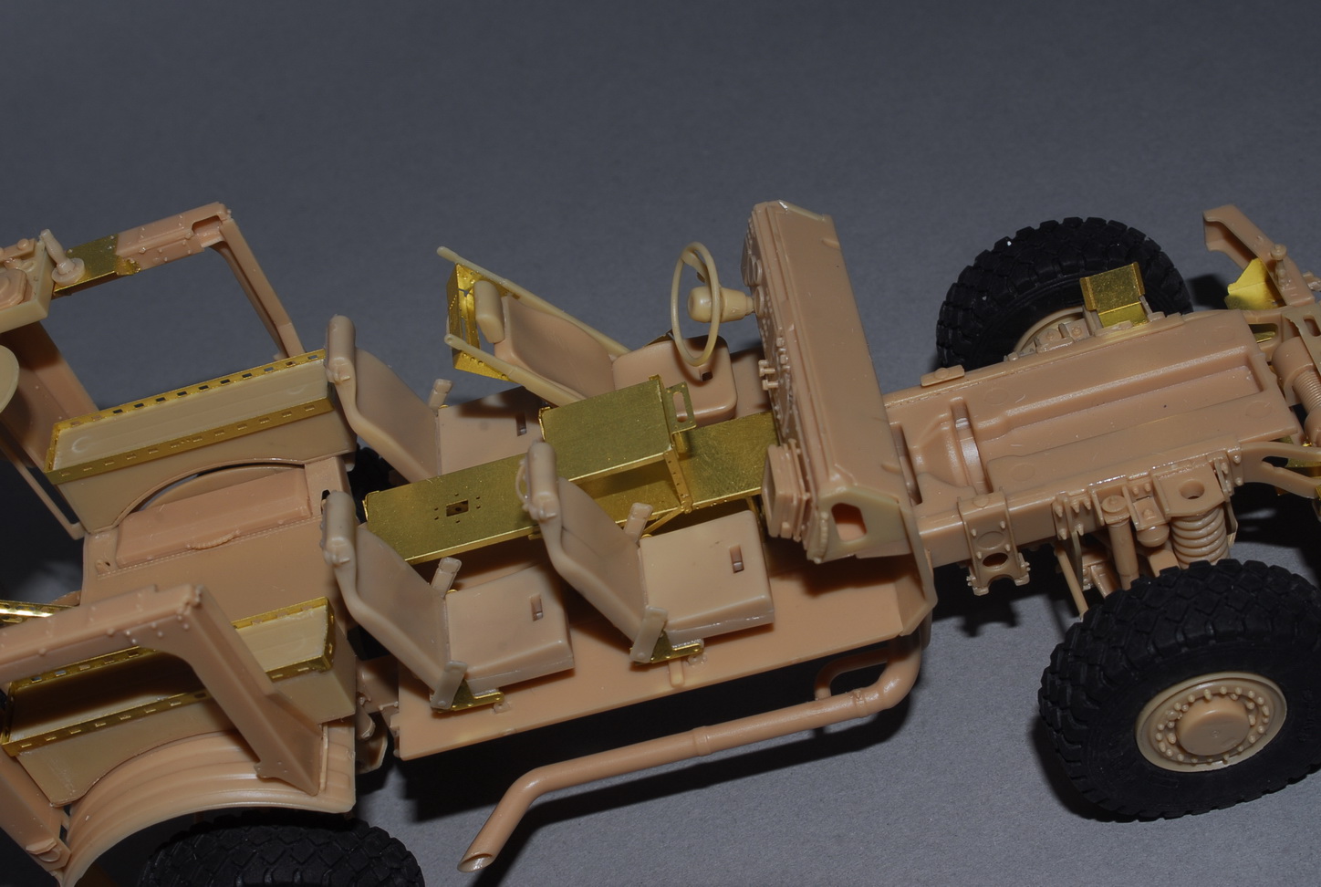 1/35 现代美国 M-ATV 防地雷反伏击装甲车 - 点击图像关闭