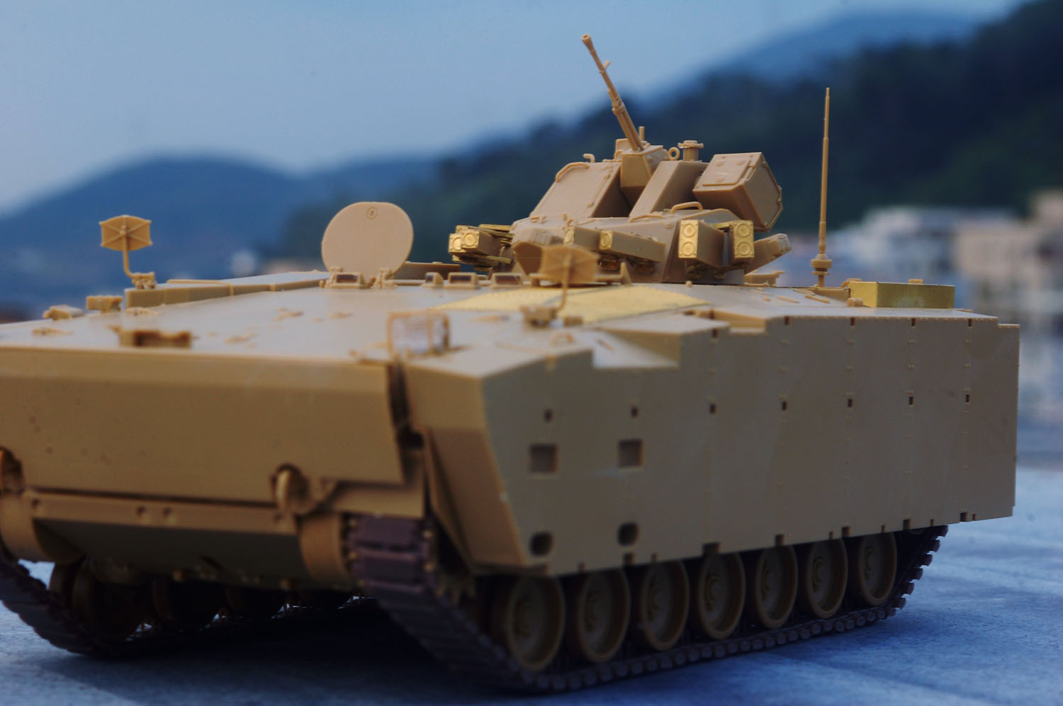 1/35 现代俄罗斯库尔干人-25型步兵战车