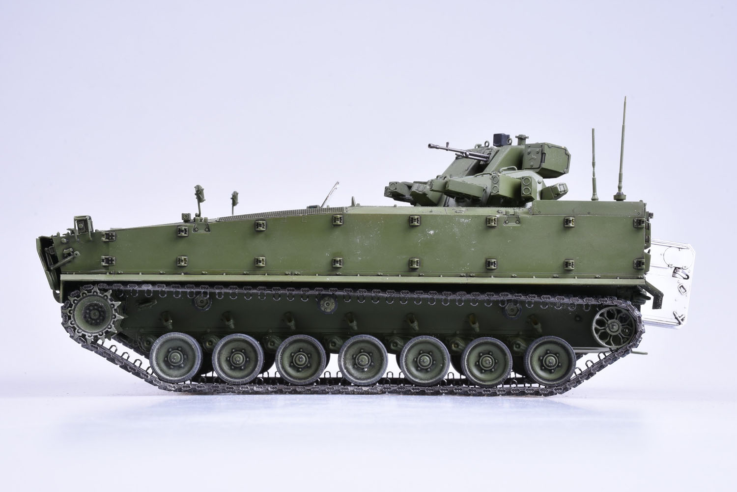 1/35 现代俄罗斯库尔干人-25型步兵战车 - 点击图像关闭