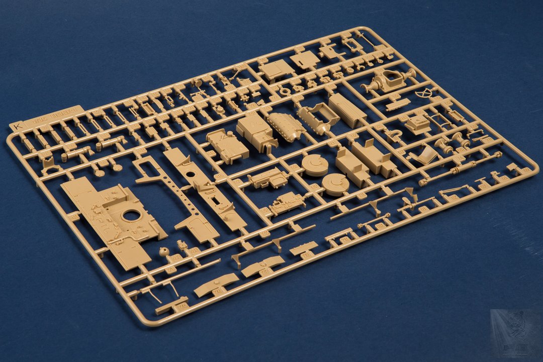 1/35 二战德国虎I重型坦克初期型(全内构) - 点击图像关闭