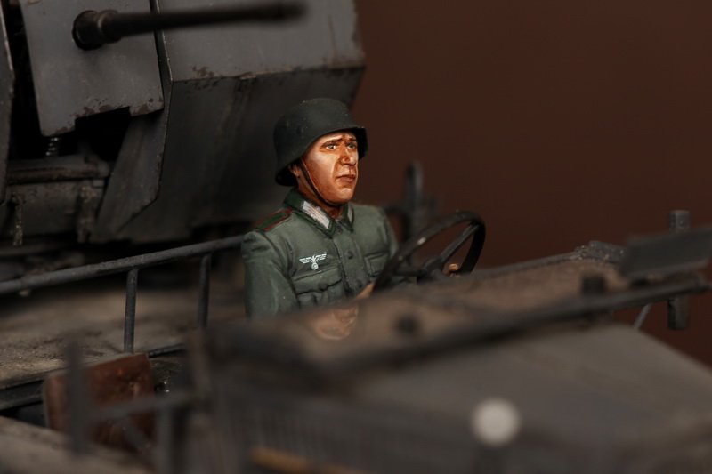 1/35 二战德国装甲车驾驶员 - 点击图像关闭