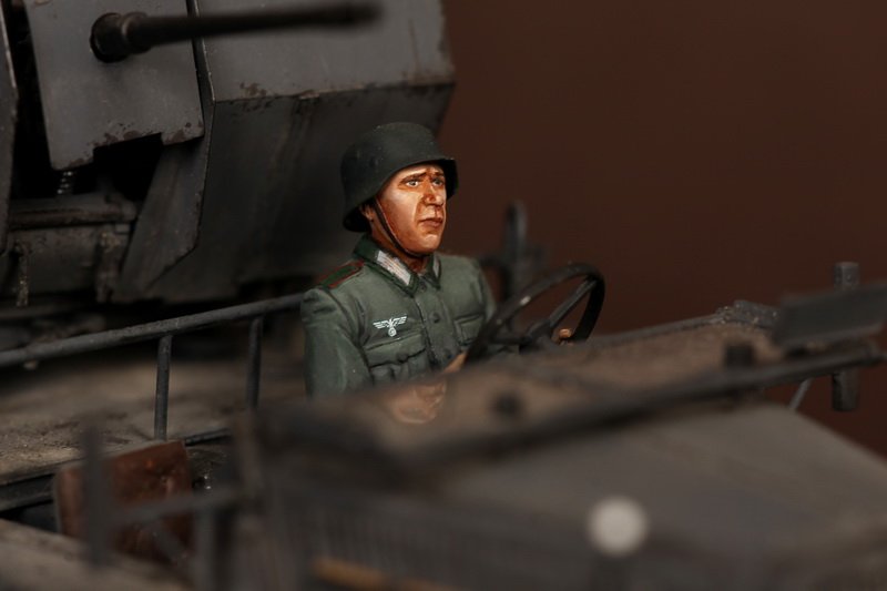 1/35 二战德国装甲车驾驶员