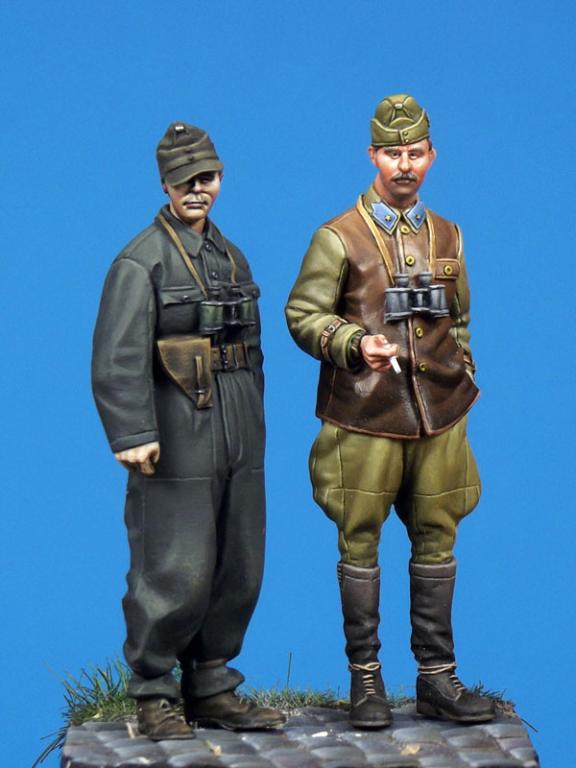 1/35 二战匈牙利炮兵与装甲兵军官组 - 点击图像关闭