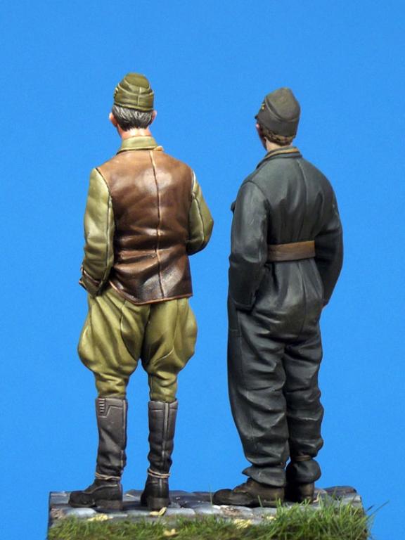 1/35 二战匈牙利炮兵与装甲兵军官组