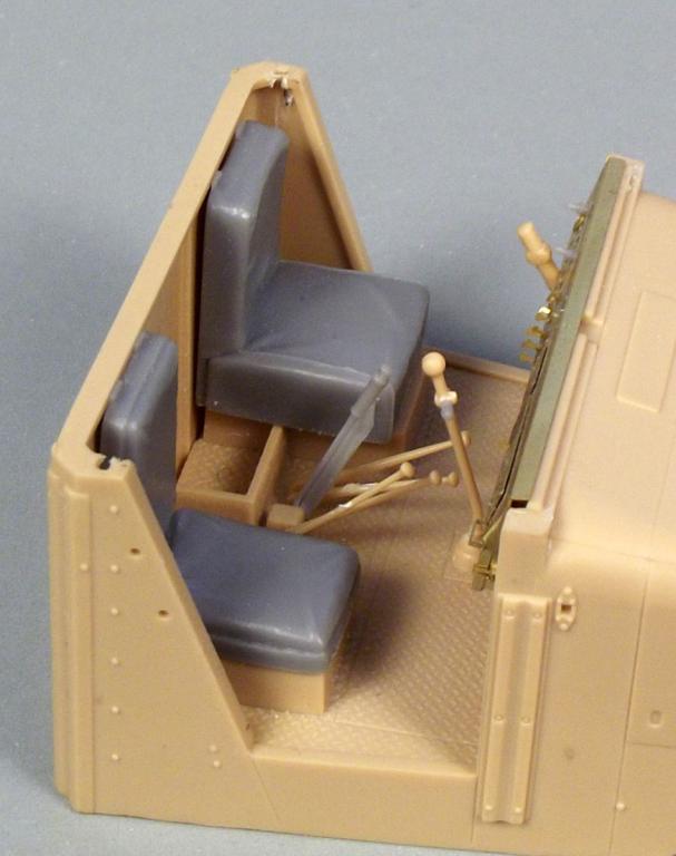 1/35 二战美国怀特666型军用卡车驾驶室改造件