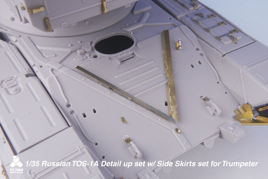 1/35 现代俄罗斯 TOS-1A 重型喷火坦克改造蚀刻片(配小号手) - 点击图像关闭