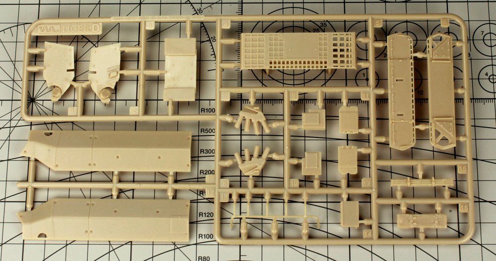 1/35 现代法国 AMX-10 RCR 轮式坦克歼击车 - 点击图像关闭