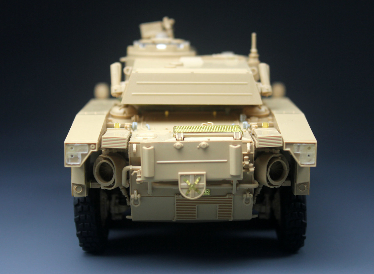 1/35 现代法国 ERC-90F1 山猫轮式装甲侦察车