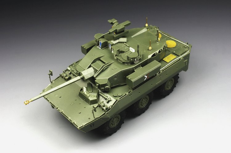 1/35 现代法国 AMX-10RCR T40M 轮式装甲侦察车 - 点击图像关闭
