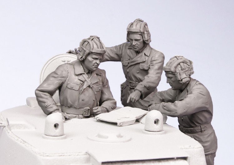 1/35 二战苏联齐诺维奇.克洛班诺夫上尉与坦克乘员组"1941-42年夏秋季"