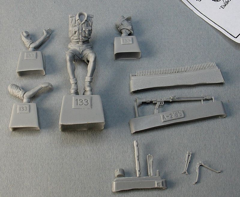 1/35 二战德国非洲军团摩托兵(3)