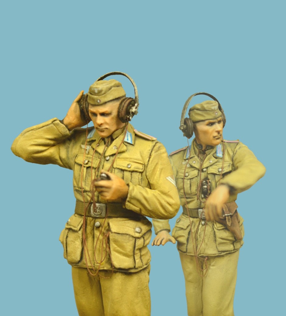 1/35 二战德国坦克驾驶员与通信兵"突尼斯1943年" 1/35 二战德国坦克驾驶员与通信兵"突尼斯1943年"